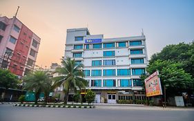 Fabhotel Raj Darbar - Nr Kolkata Airport